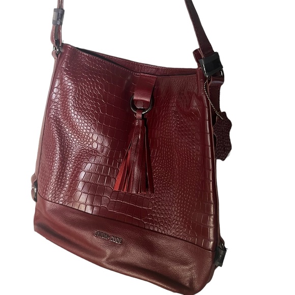 Union Code Genuine Leather Crossbody Bucket Bag Red Croc Embossed New - Picture 2 of 9